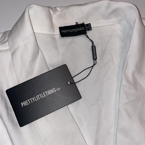 PrettyLittleThing Oversized Double Breasted Blazer Dress - Picture 6 of 8